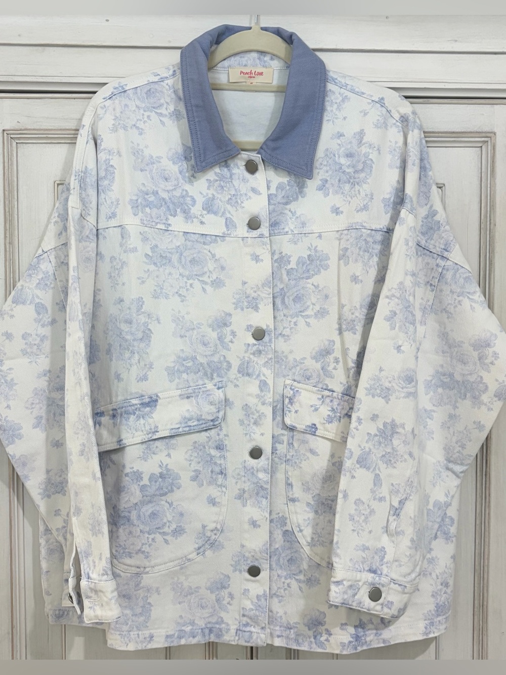 NWOT SZ M OVERSIZED Peach Love California Blue Floral Denim Jacket